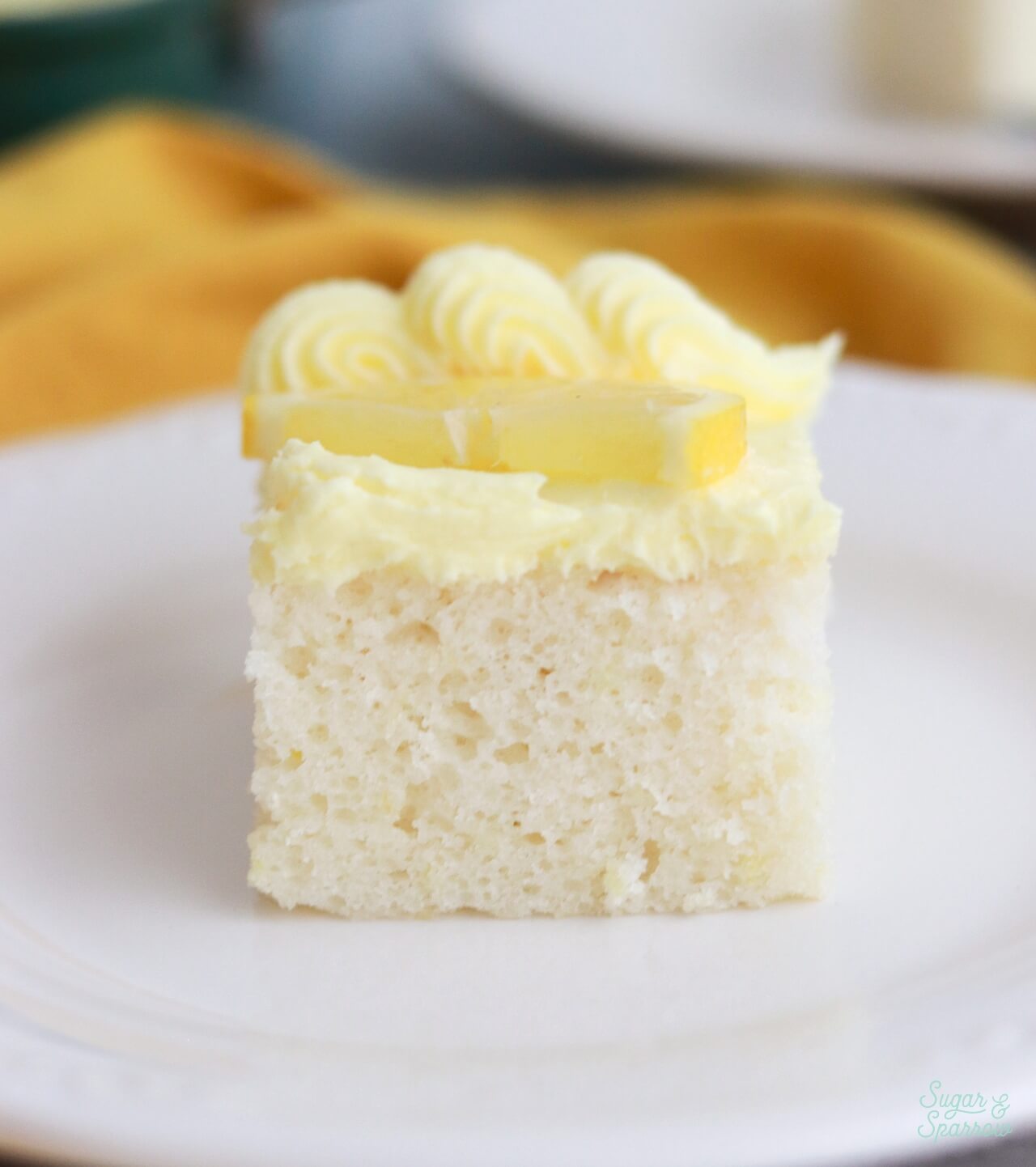 lemon sheet cake slice