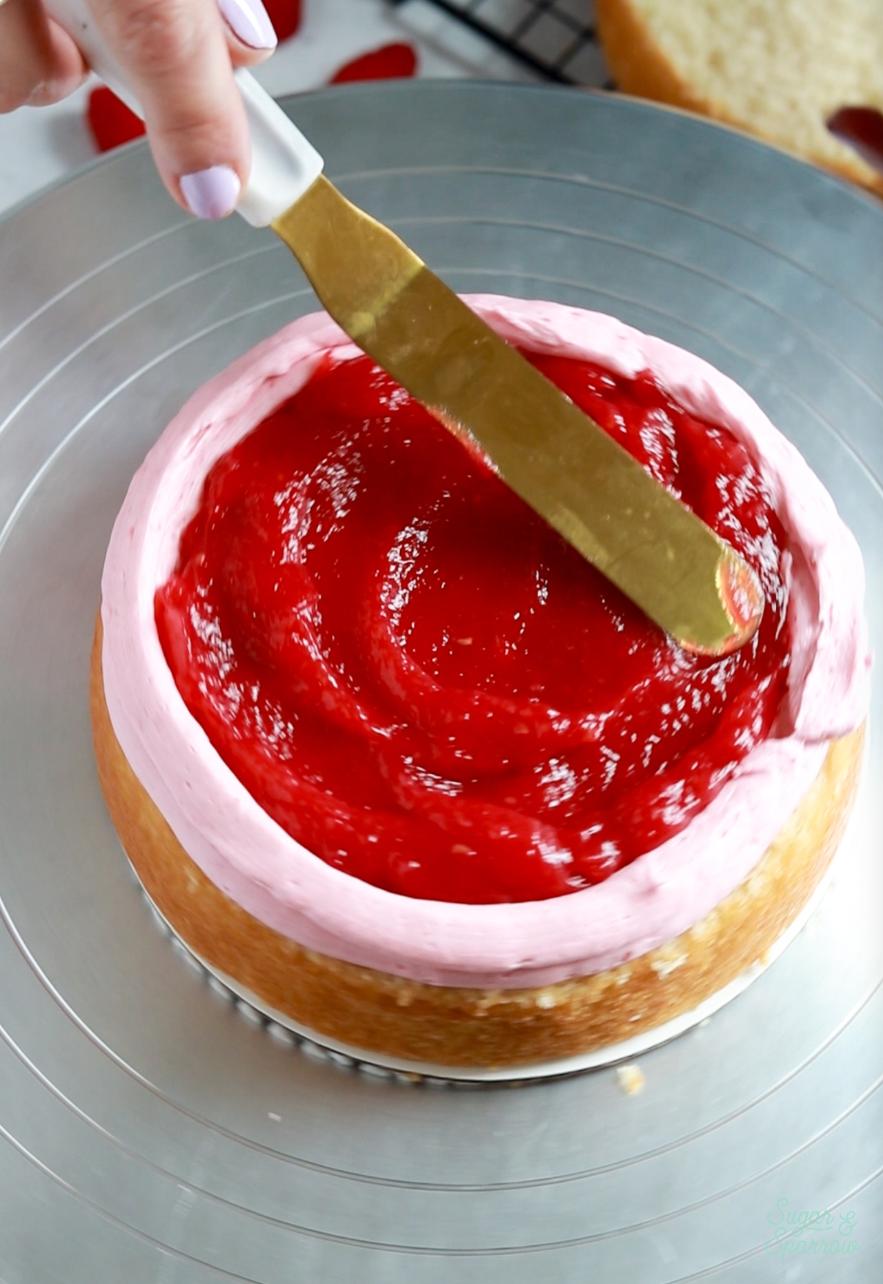 Raspberry cake filling for layer cake