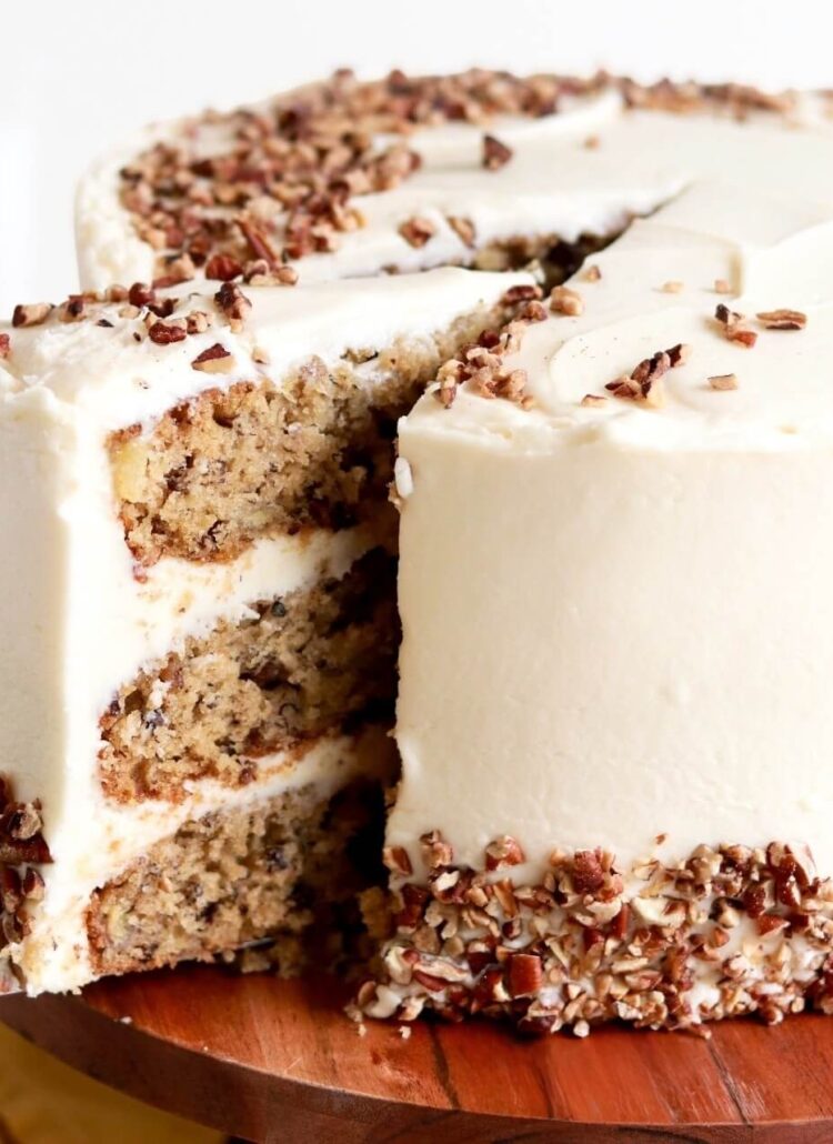 hummingbird cake recipe by sugar and sparrow