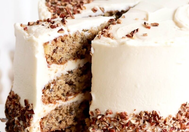 hummingbird cake recipe by sugar and sparrow