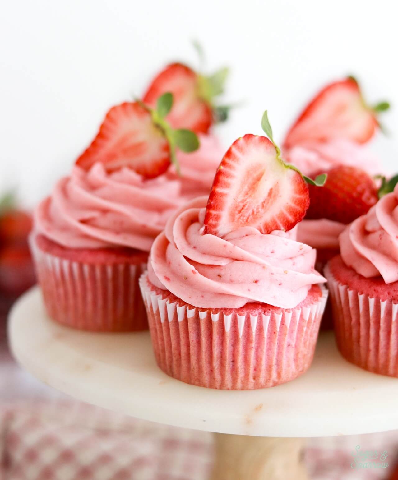 strawberry cupcakes with strawberry buttercream recipe