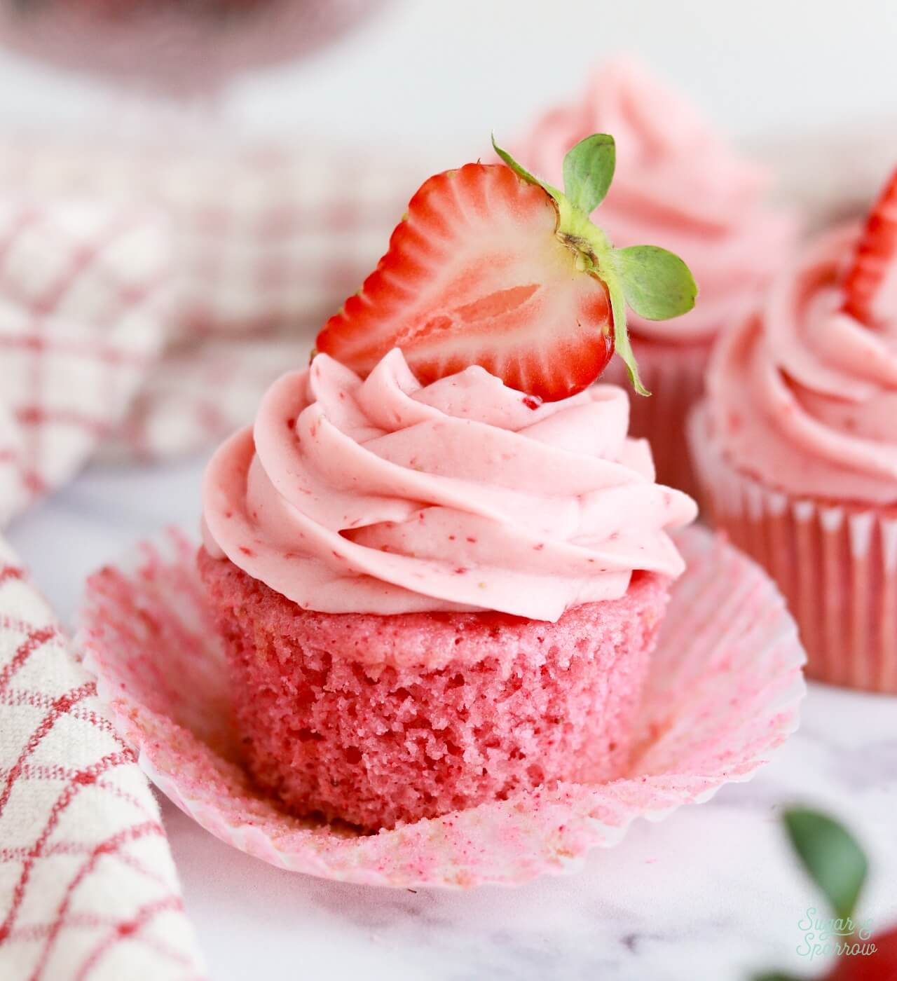 strawberry cupcakes recipe by sugar and sparrow