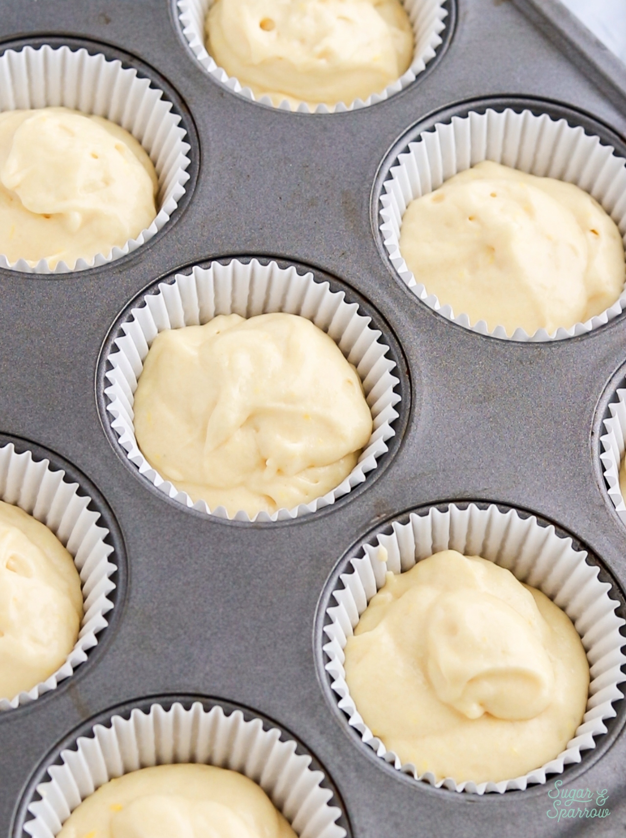 how full to fill cupcake tins