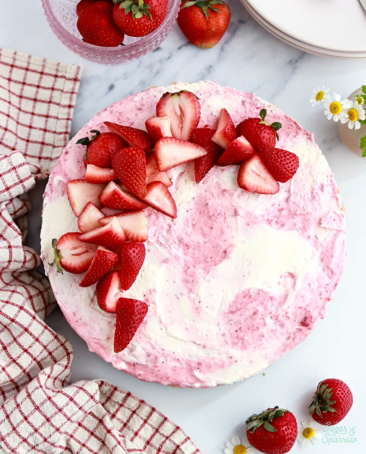 no-bake cheesecake with strawberries