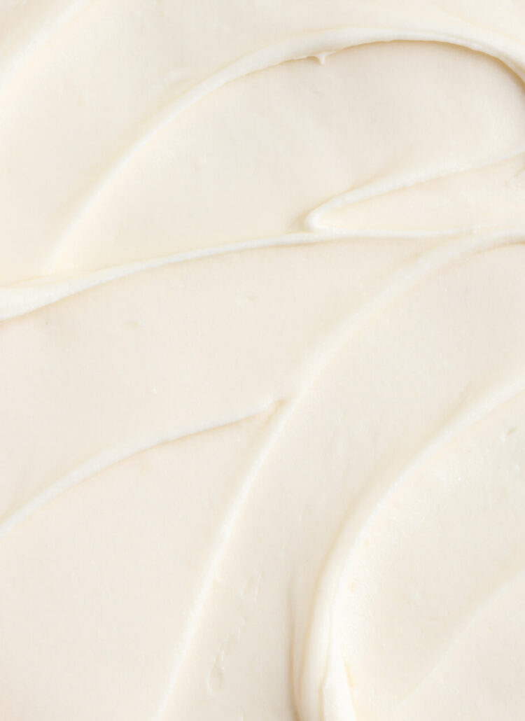 lemon cream cheese buttercream for cakes and cupcakes