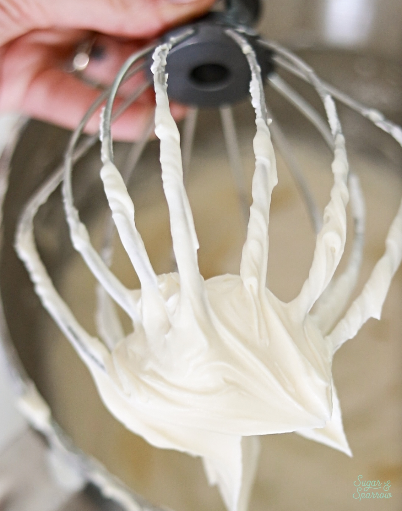 how to make mascarpone whipped cream frosting