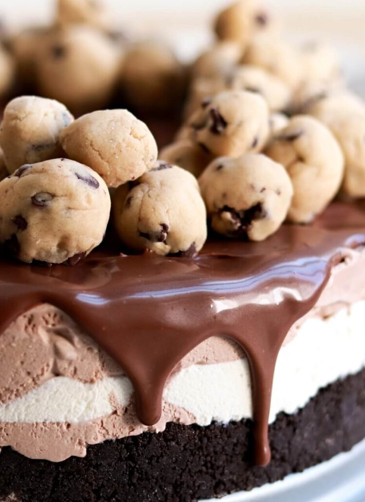 no-churn cookie dough ice cream cake recipe by sugar and sparrow