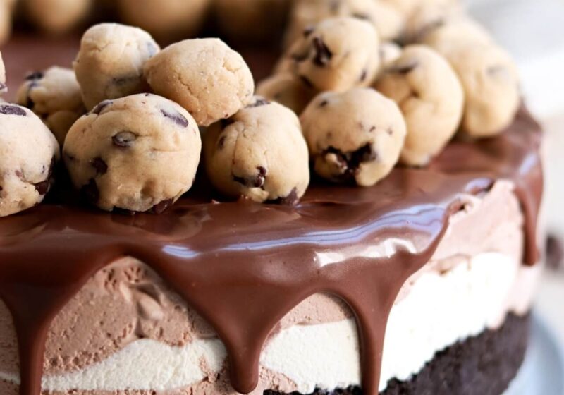 no-churn cookie dough ice cream cake recipe by sugar and sparrow