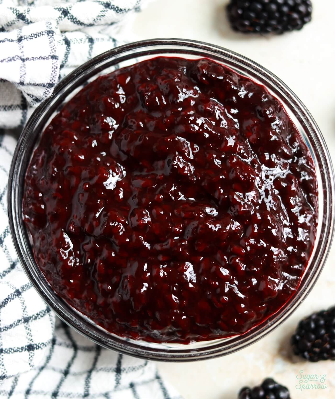 blackberry cake filling made with fresh or frozen blackberries