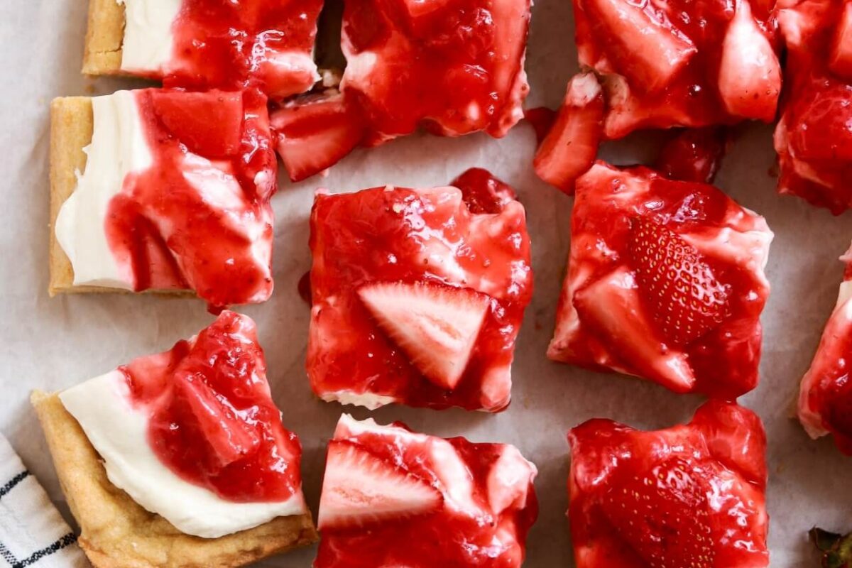 strawberry shortcake frosted sugar cookie bars recipe