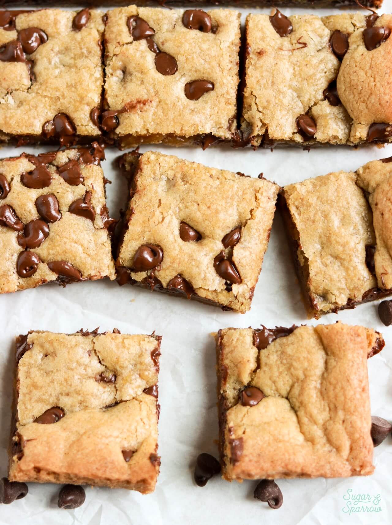 brown butter chocolate chip cookie bars thick and fudgy