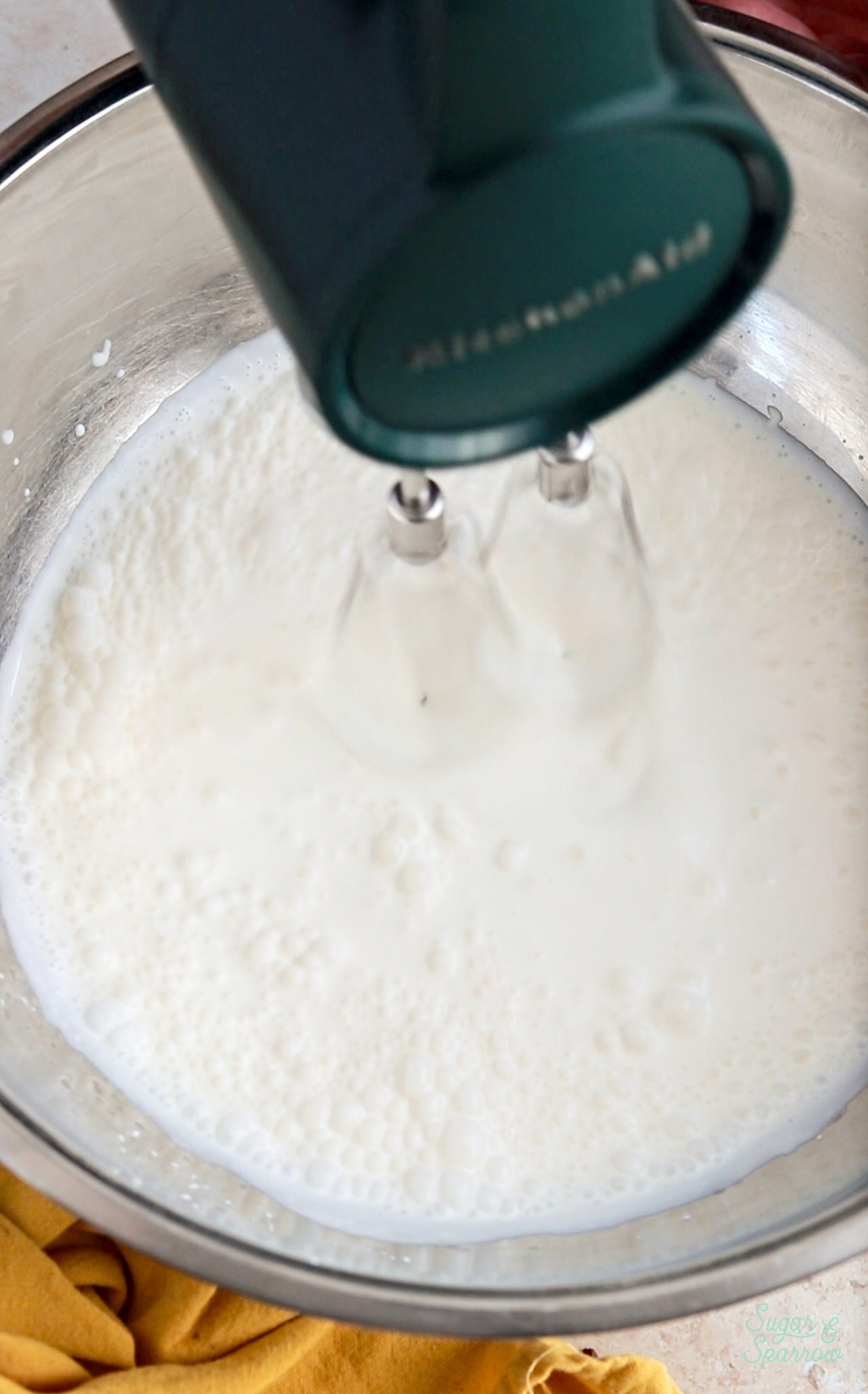 making no churn ice cream with heavy whipping cream