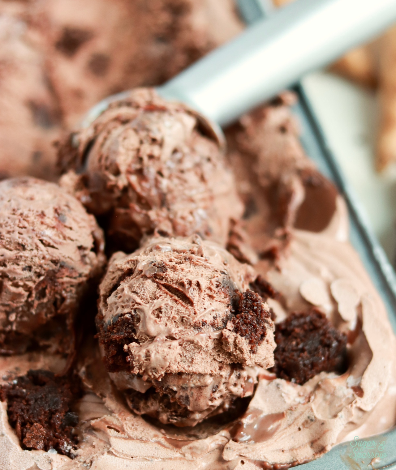 no-churn chocolate brownie ice cream