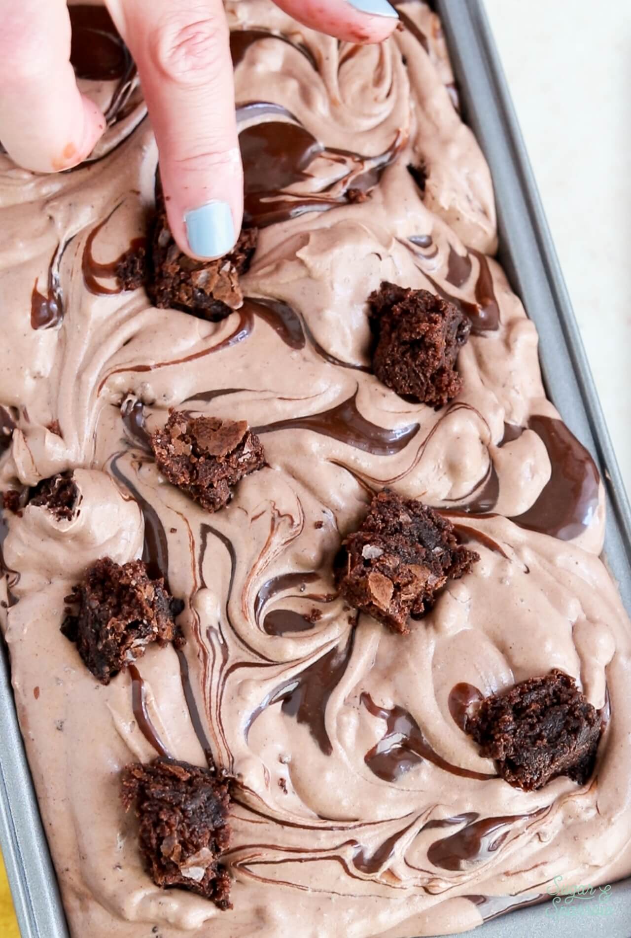 making no churn chocolate brownie ice cream