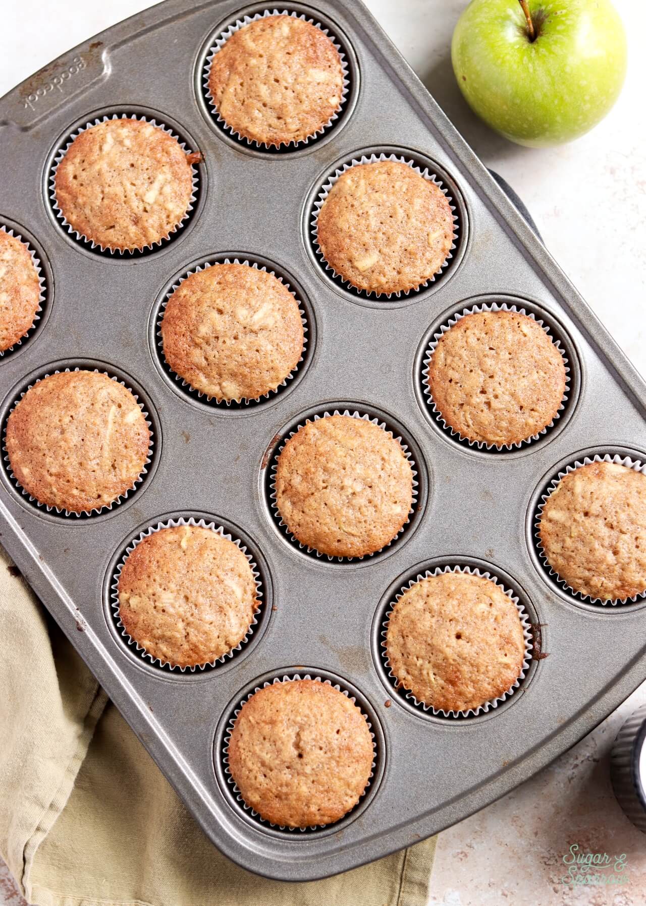 moist apple cupcakes recipe 